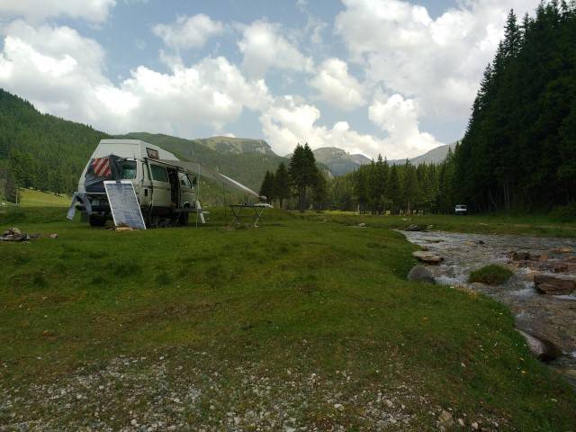 13502530_806383456162831_5301262238160497583_o (Small).jpg