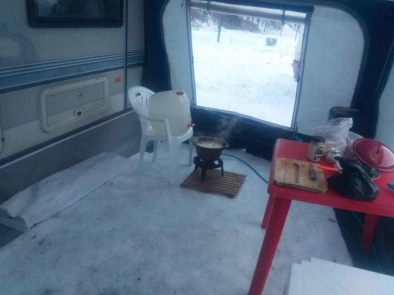 Ciorbita de porc la ceaun.jpg