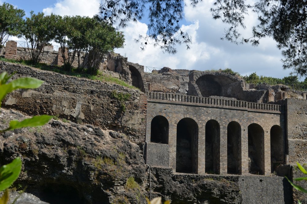 Pompei /dezastrul provocat de eruptia vulcanului Vezuviu