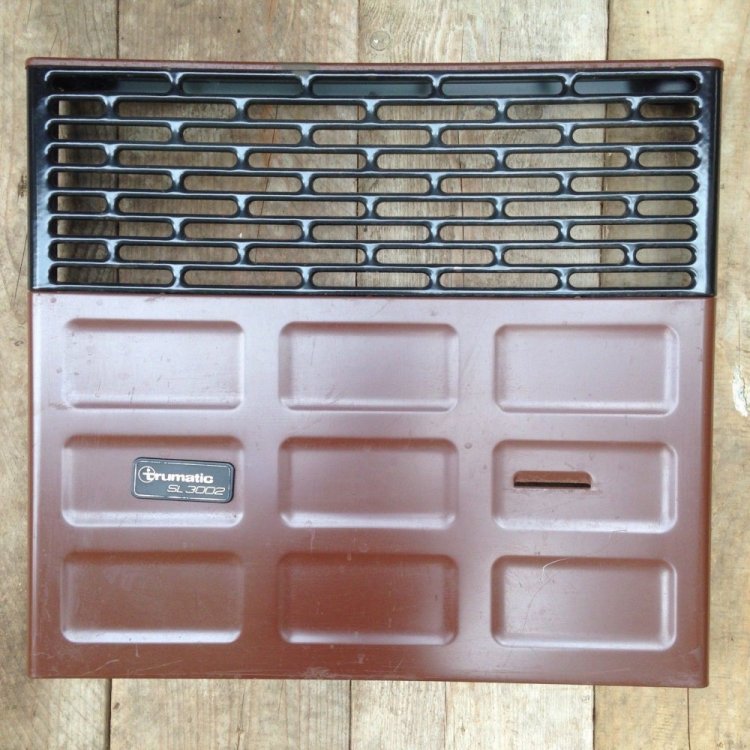 Abdeckung-Truma-Heizung-Trumatic-S3002-gebraucht.thumb.jpg.e581695c4a0333afe82c6d4309355370.jpg