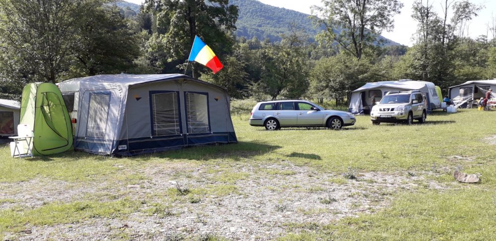 rod stall Puzzled Off camping Valea Doftanei - Prezentari locatii off-camping - Forum  Rulote.ro