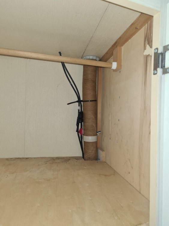 tigania intre panou si controller.jpg