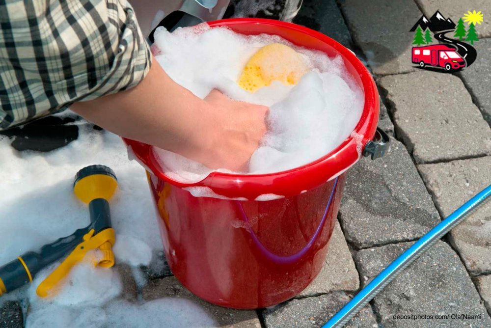 spalarea manuala la exterior ev. vizualizarea defectiunilor